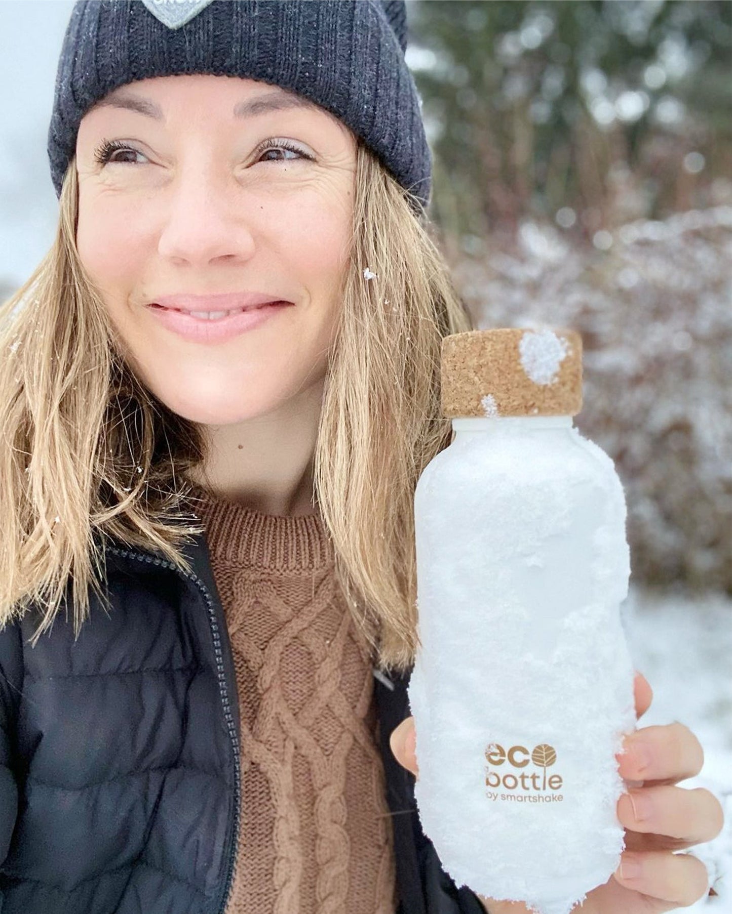 ecobottle-650-white-u9 samrtshake_ecobottle_white_lifestyle.jpg