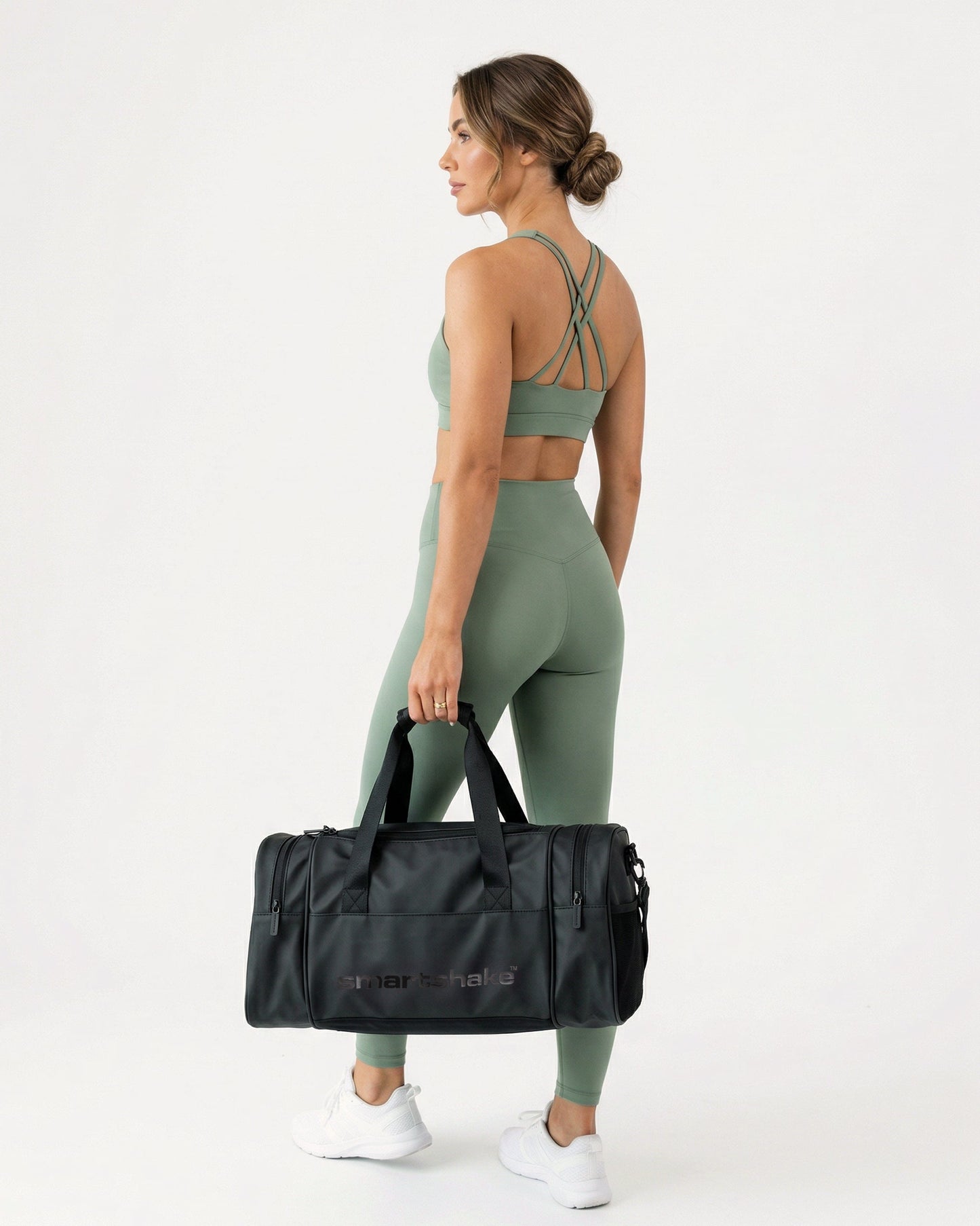 gym-bag-black-p2 Smartshake_GymBag_Black_lifestyle4_39cb3c06-8267-4a3c-8ba4-17ffef457cbf.jpg