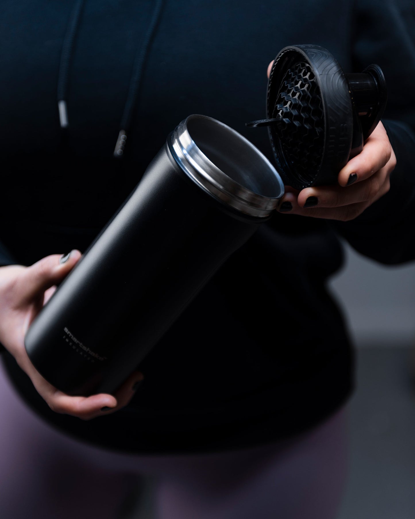 insulated-steel-shaker-black-u8 Smartshake_Insulated_Steel_lifestyle.jpg