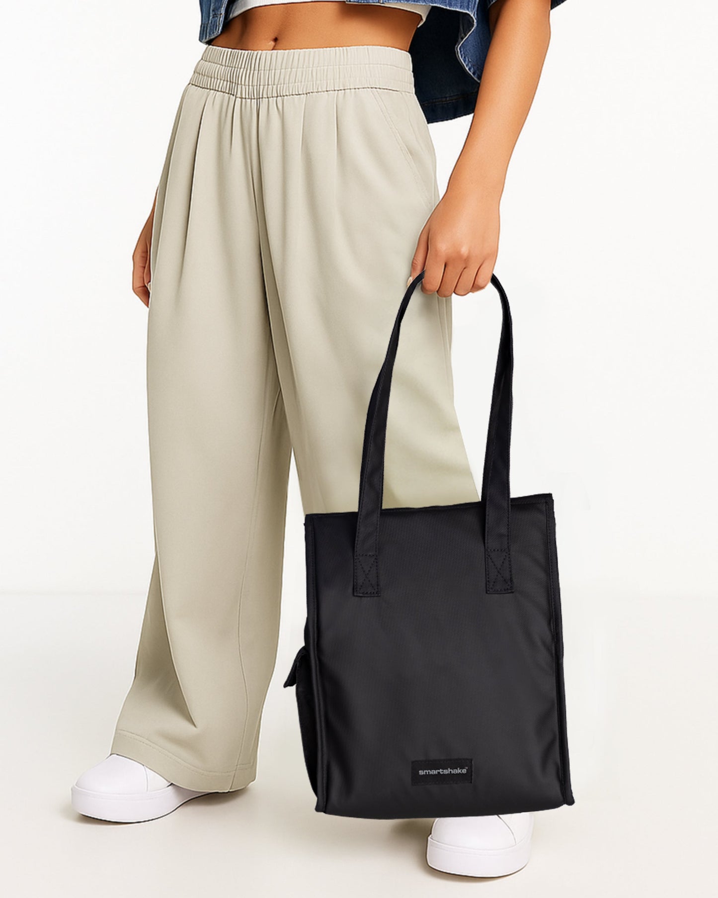 lunch-tote-bag-e4 Smartshake_Lunch_Tote_Bag_lifestyle.jpg