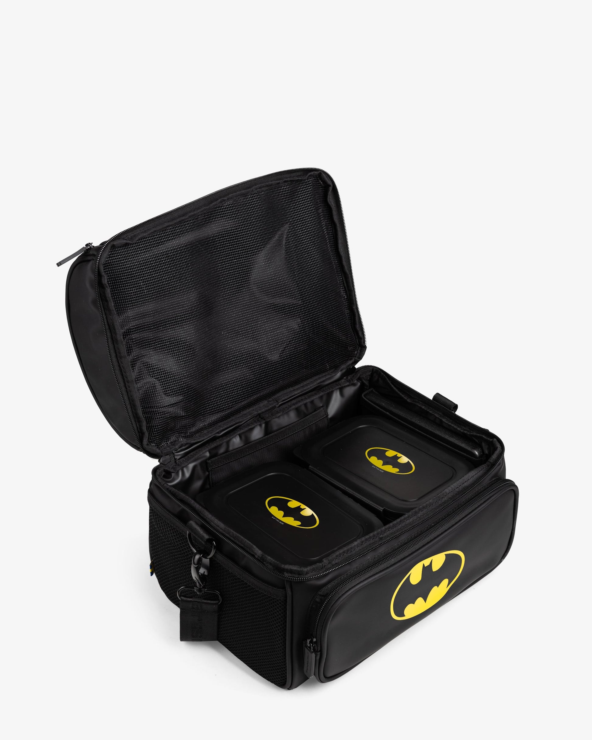 meal-prep-bag-batman-with-4-food-containers-and-2-ice-packs-s4 Smartshake_Meal_Prep_Bag_Batman_open.jpg