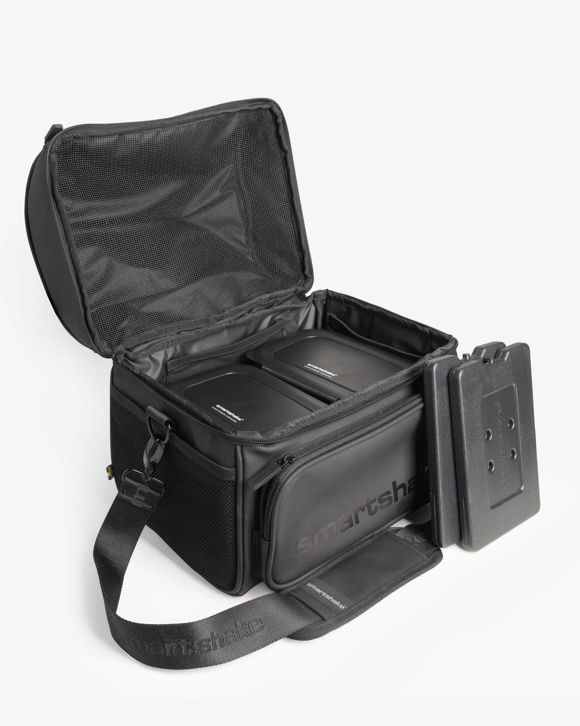 meal-prep-bag-black-with-4-food-containers-and-2-ice-packs-z5 Smartshake_Meal_Prep_Bag_Black_open.jpg