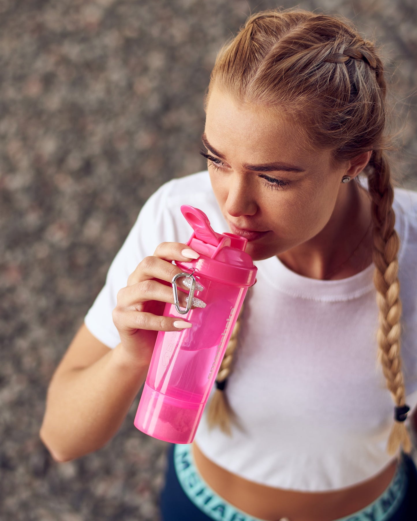 slim-pink-n0 Smartshake_Slim_pink_lifestyle.jpg